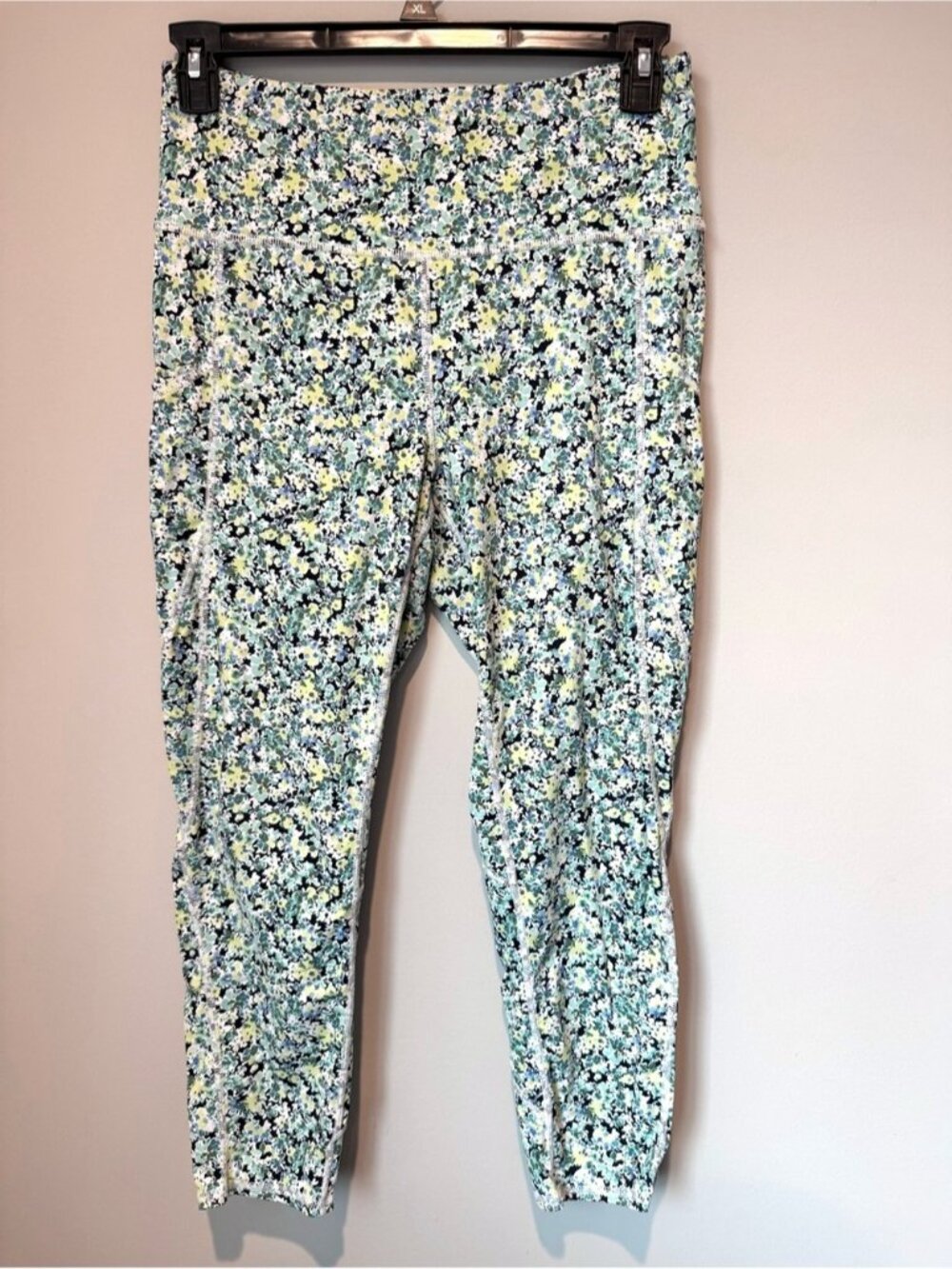 Women’s J Jill Floral Active High Rise 7/8 Leggings in Light Blue and Green